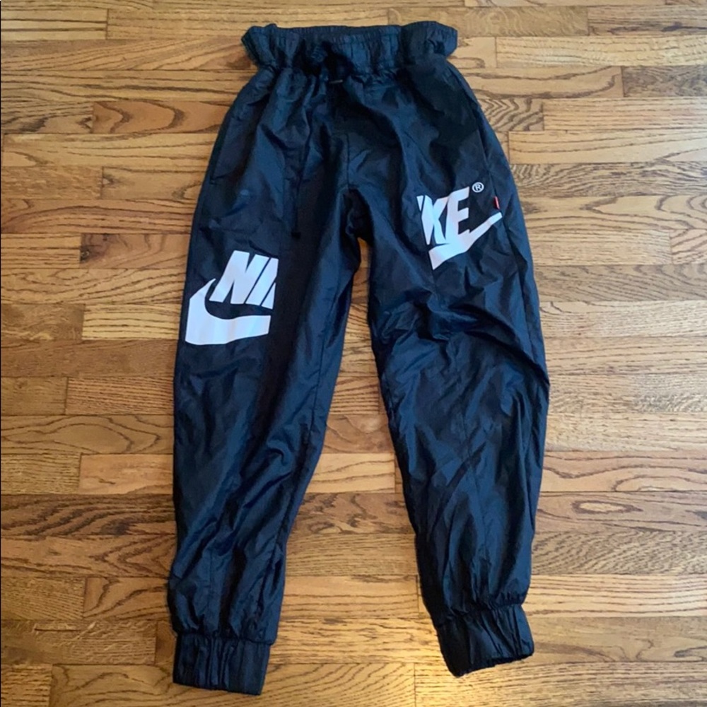 Nike swishy pants joggers - small